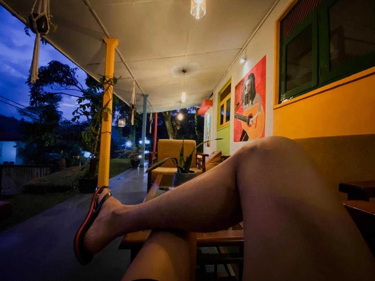 Mad Monkey Hostel And Lounge Ella Exterior photo