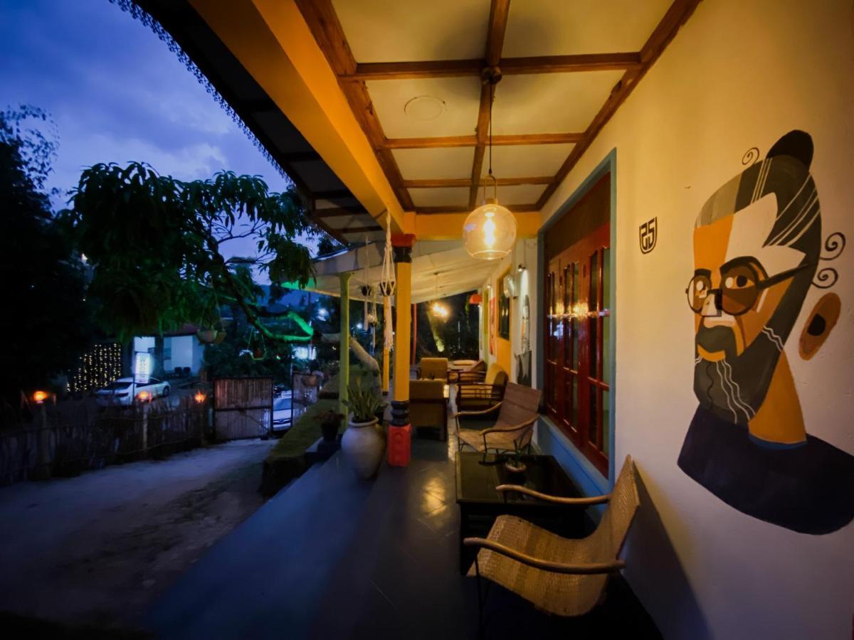 Mad Monkey Hostel And Lounge Ella Exterior photo