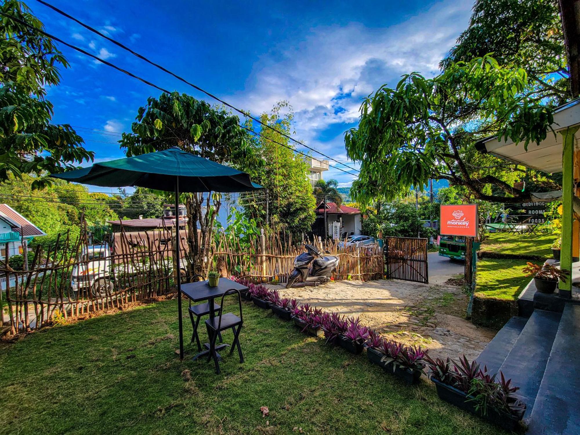 Mad Monkey Hostel And Lounge Ella Exterior photo