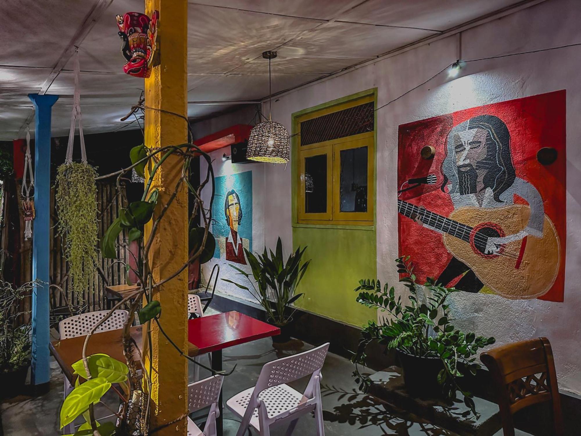 Mad Monkey Hostel And Lounge Ella Exterior photo