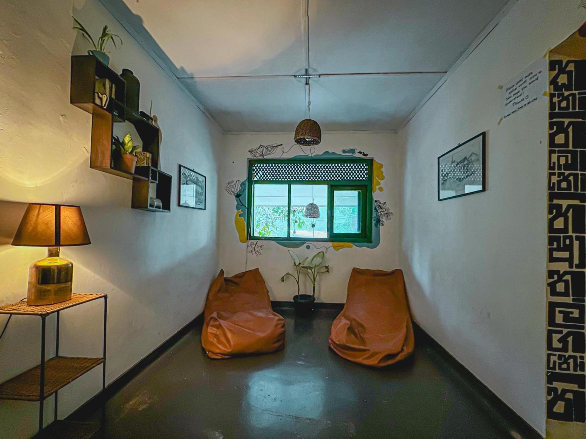 Mad Monkey Hostel And Lounge Ella Exterior photo