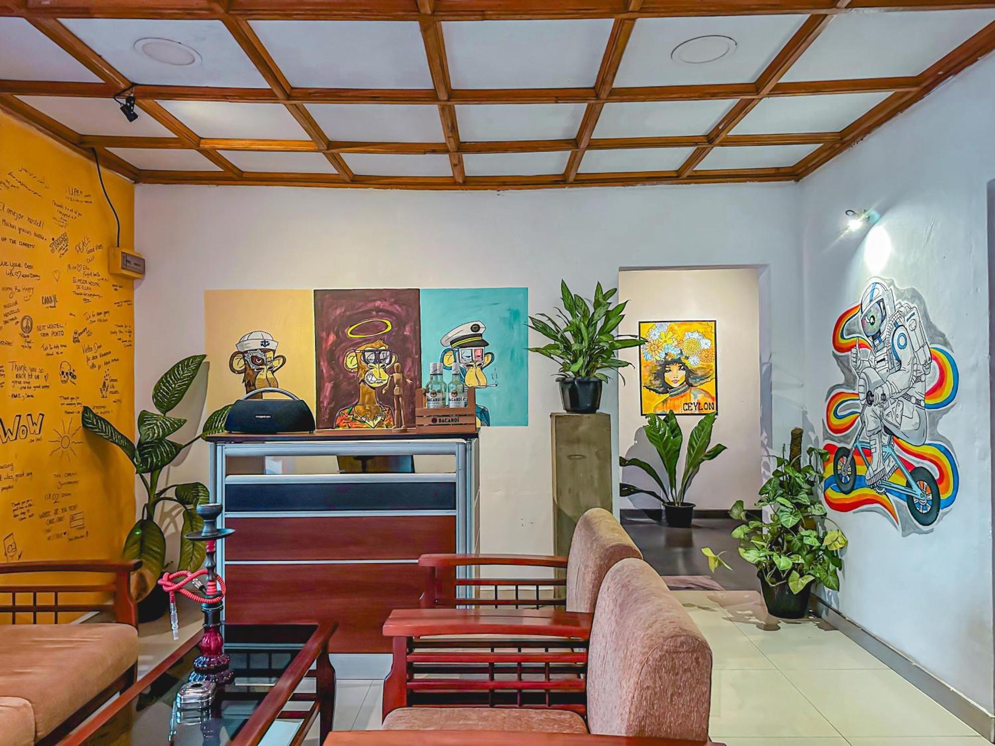 Mad Monkey Hostel And Lounge Ella Exterior photo